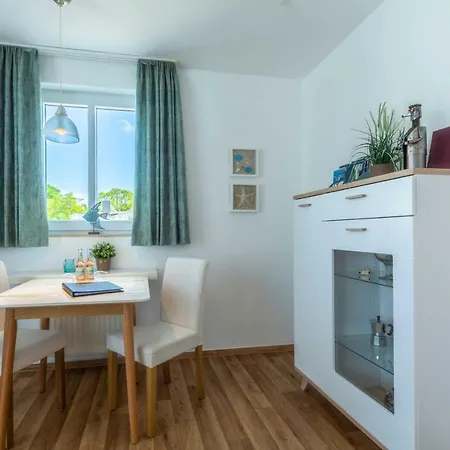 Karola, 20 * Göhren