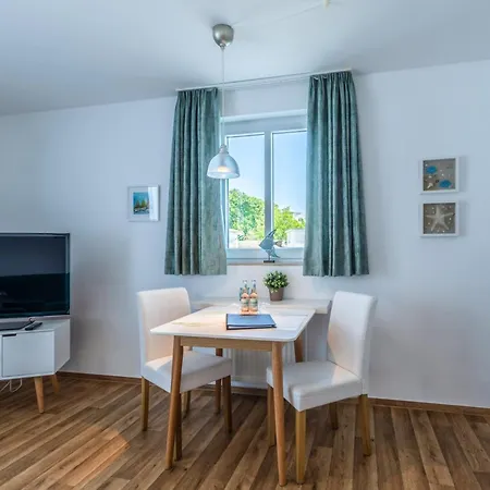 Karola, 20 Apartment *