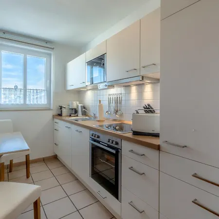 Apartment Karola, 20 *
